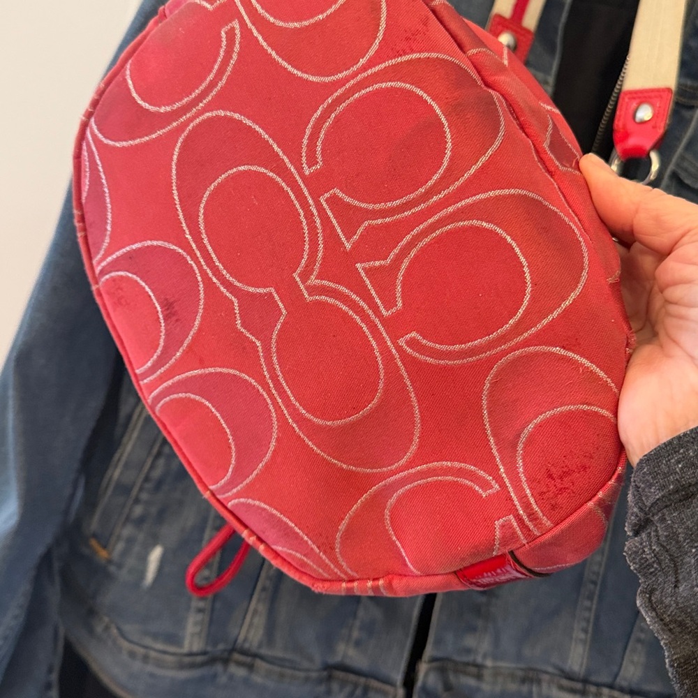 Coach Rare Retired  Ruby Red Poppy cinch Bucket Bag with strap - Picture 13 of 16